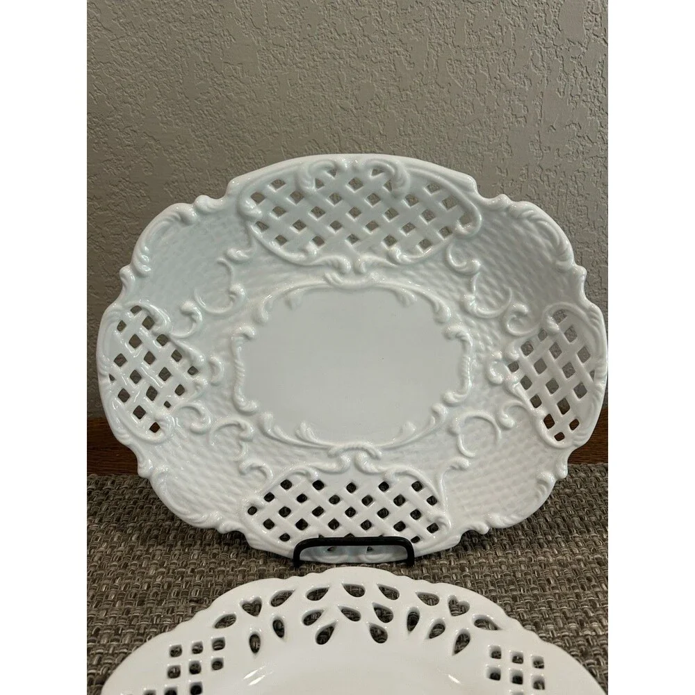 Vintage White Milk Lattice Edge Plates Set Of 2 Oval 10 X 12 Round 10 Diameter
